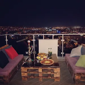King Tom Tbilisi